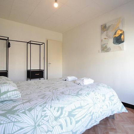 3 Chambres - Tres Grand Jardin Privee - Terrasse Privee - Garage Velo Et Moto - Parking Voiture Privee Dans La Propriete - Gere Par Presta-Zen'Services Thierville-sur-Meuse Exteriör bild